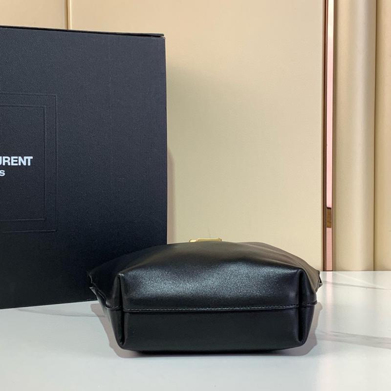 Saint Laurent Lambskin Pochon 801070