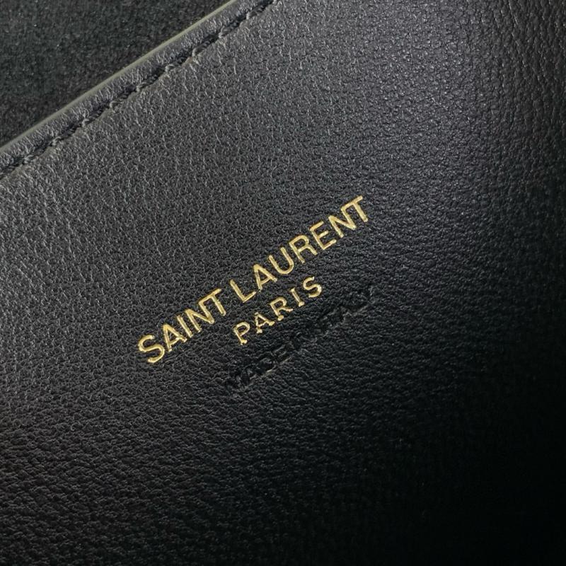 Saint Laurent Lambskin Pochon 801070