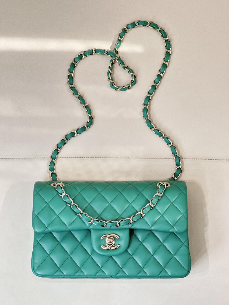 Small Chanel Lambskin Flap Bag A01117 Green