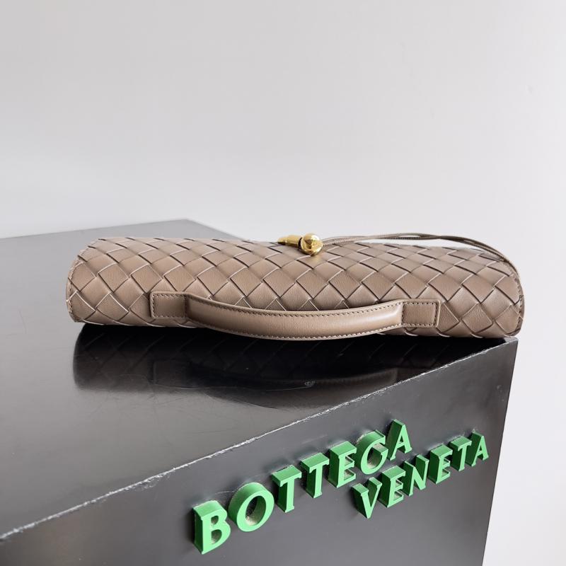 Bottega Veneta Long Clutch Andiamo Pinecone 741511