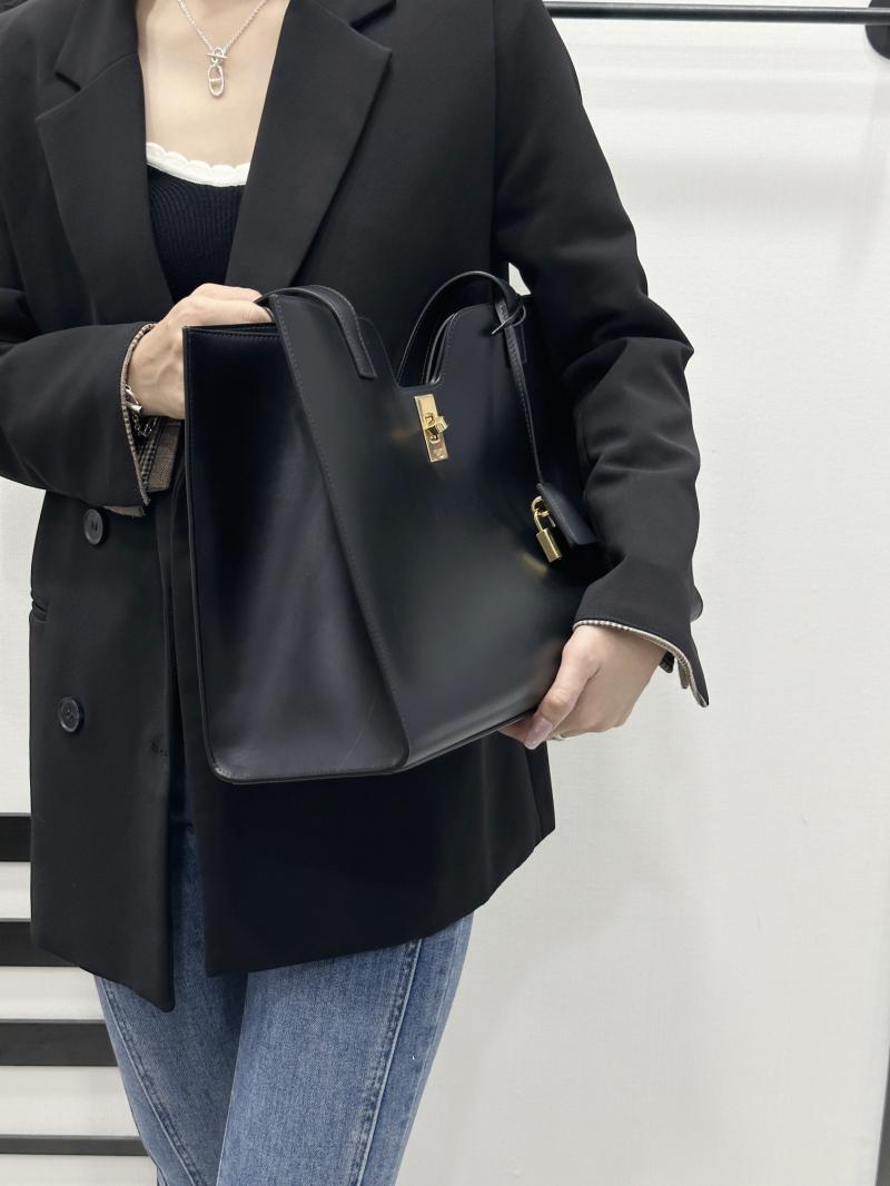 Celine Cabas 16 Soft Bag 112583 Black