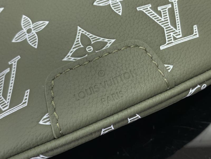 Louis Vuitton Discovery Bumbag M12508