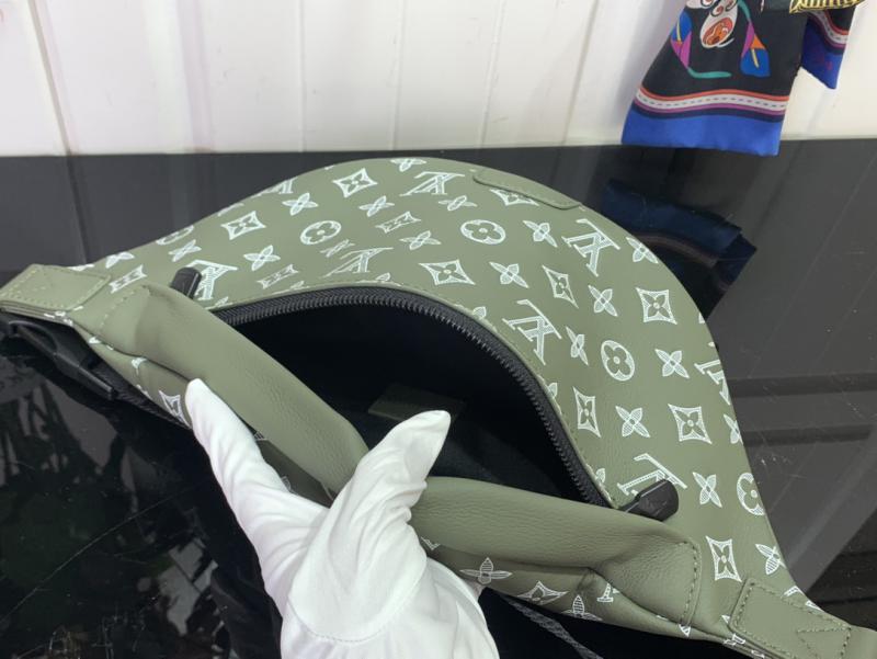 Louis Vuitton Discovery Bumbag M12508