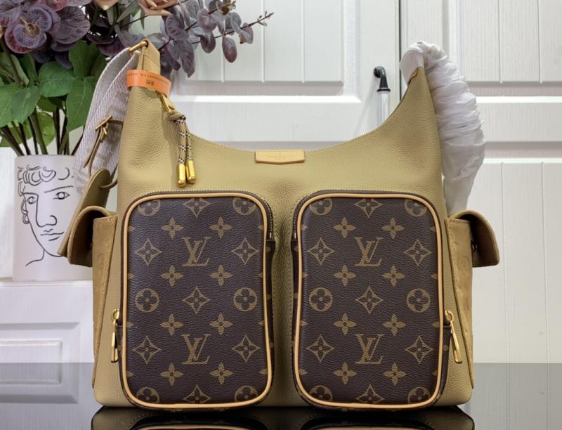 Louis Vuitton Hobo Cargo M12697