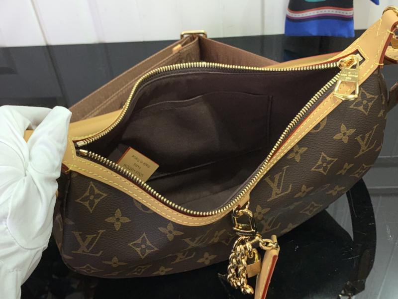 Louis Vuitton Loop Hobo M12939