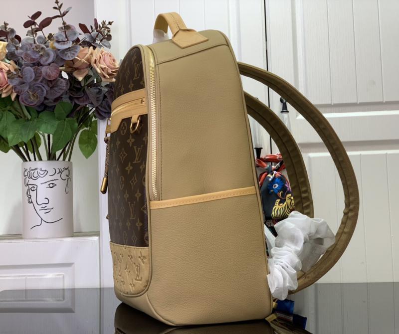 Louis Vuitton Outdoor Backpack M12624