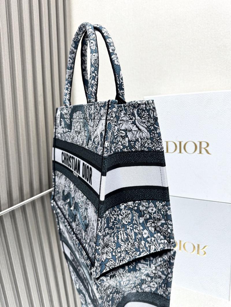 Medium Dior Book Tote M128601