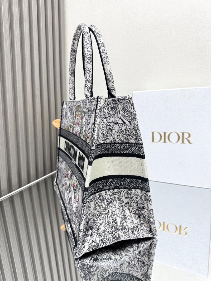 Medium Dior Book Tote M128603