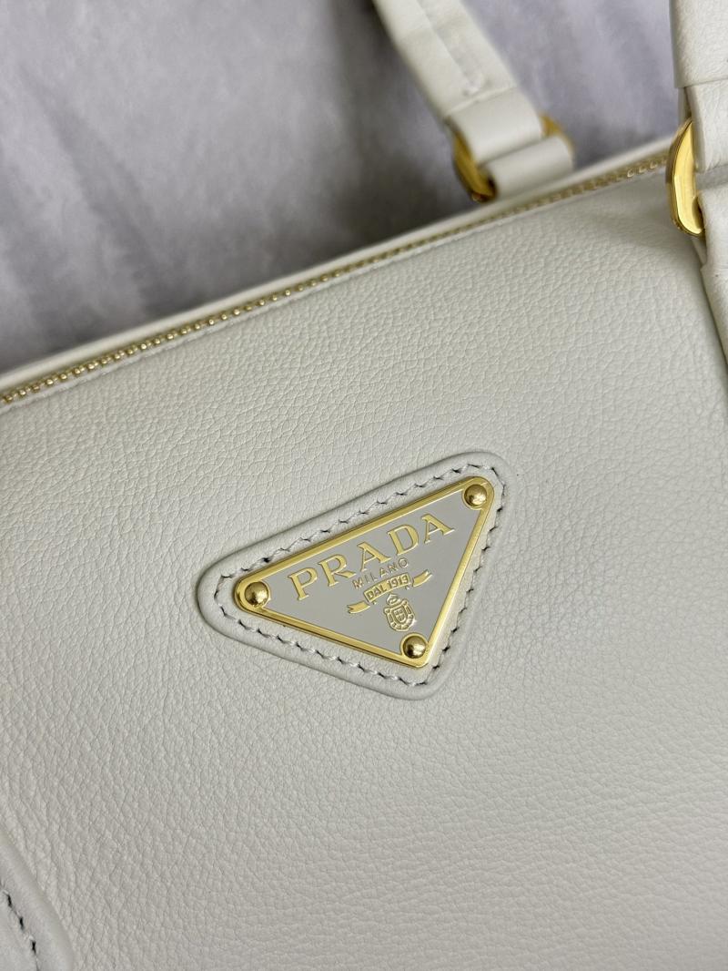 Prada Medium leather top-handle bag 1BB127 White