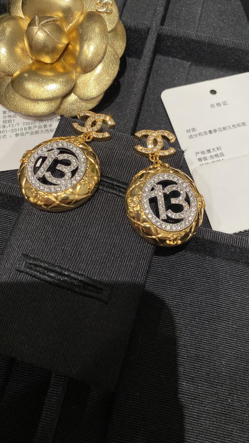 Chanel Earrings CE010210