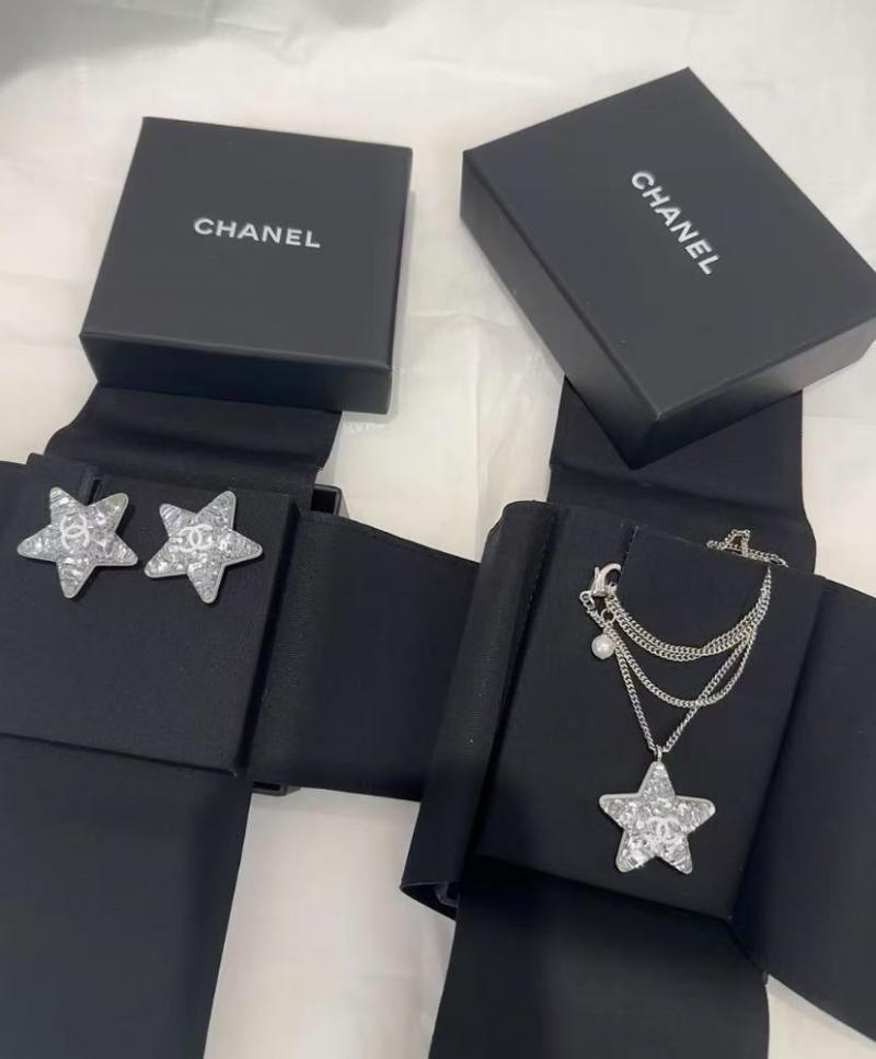 Chanel Necklace CN123001