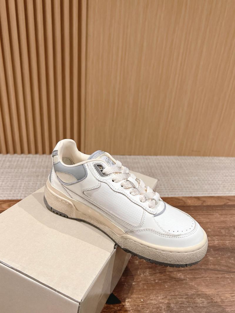 Golden Goose Sneakers SGS22002