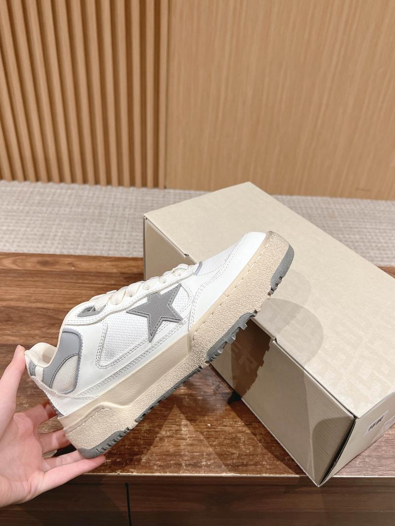 Golden Goose Sneakers SGS22002