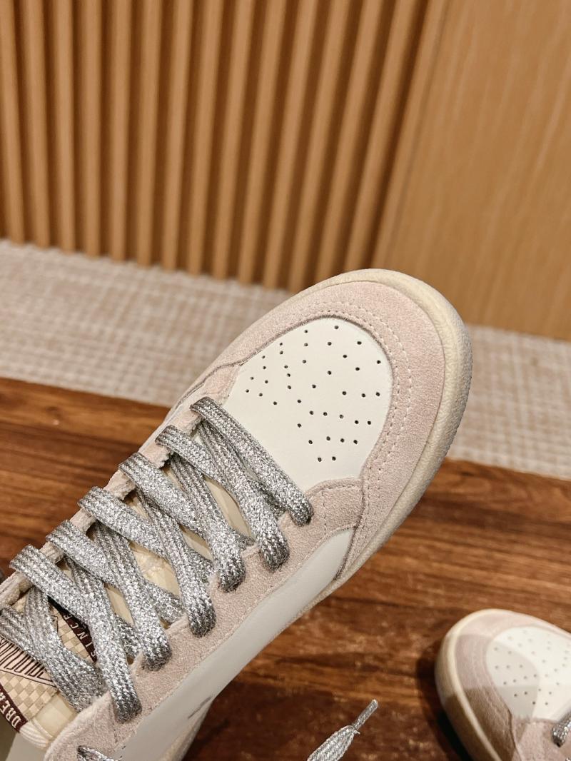 Golden Goose Sneakers SGS22004