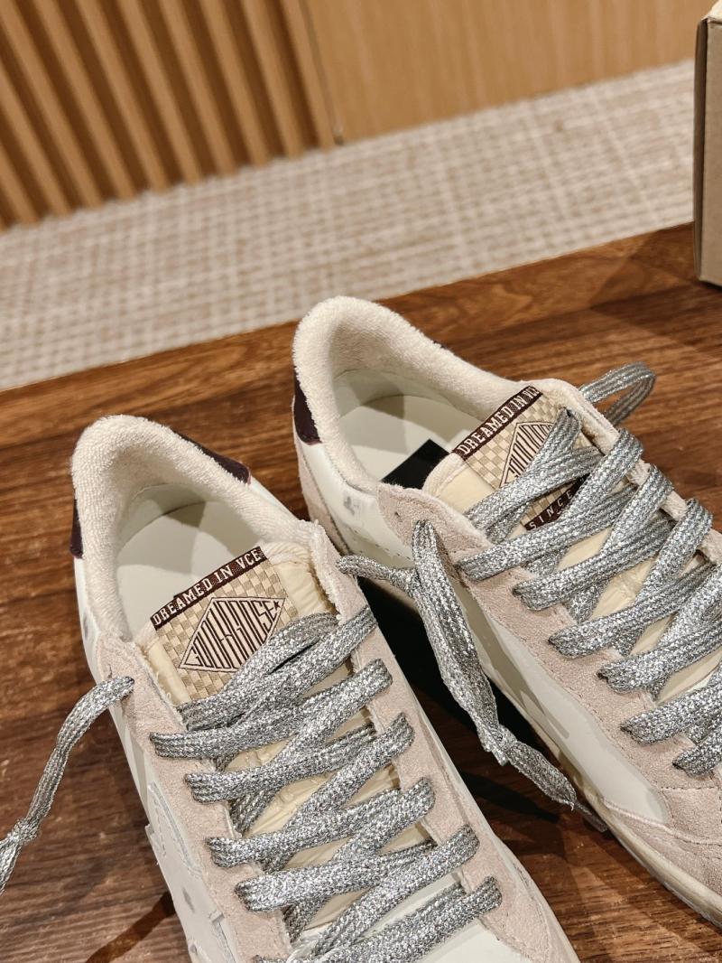 Golden Goose Sneakers SGS22004