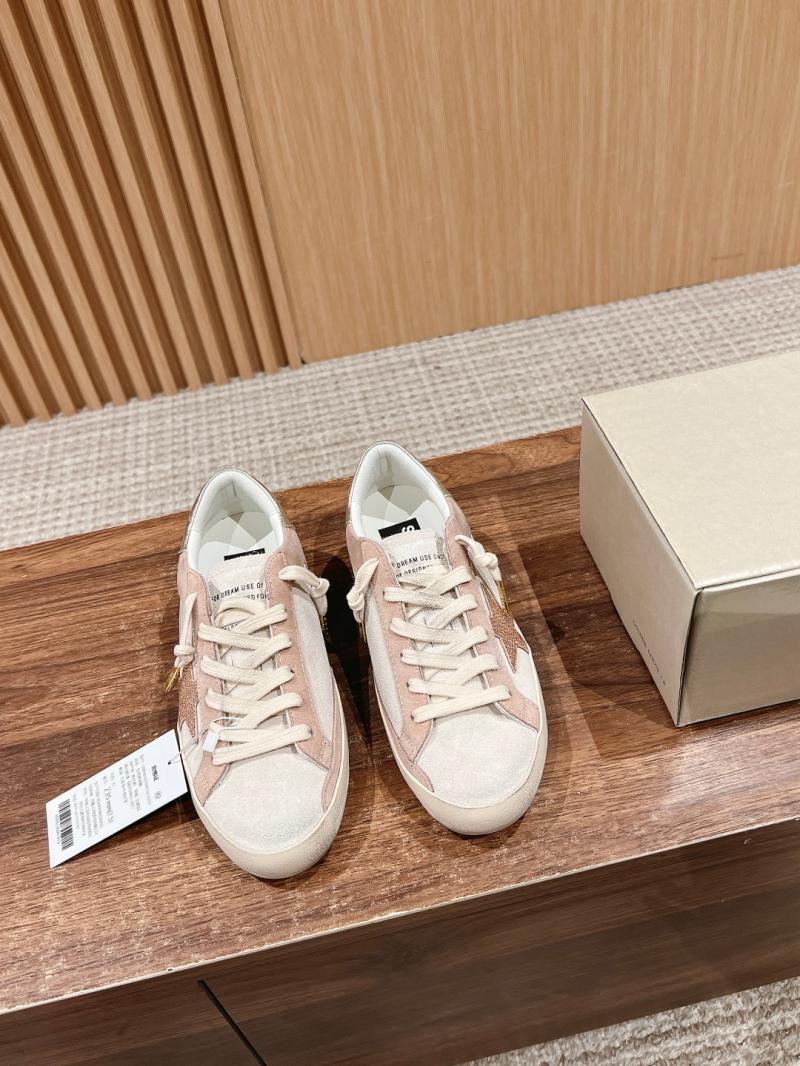 Golden Goose Sneakers SGS22005