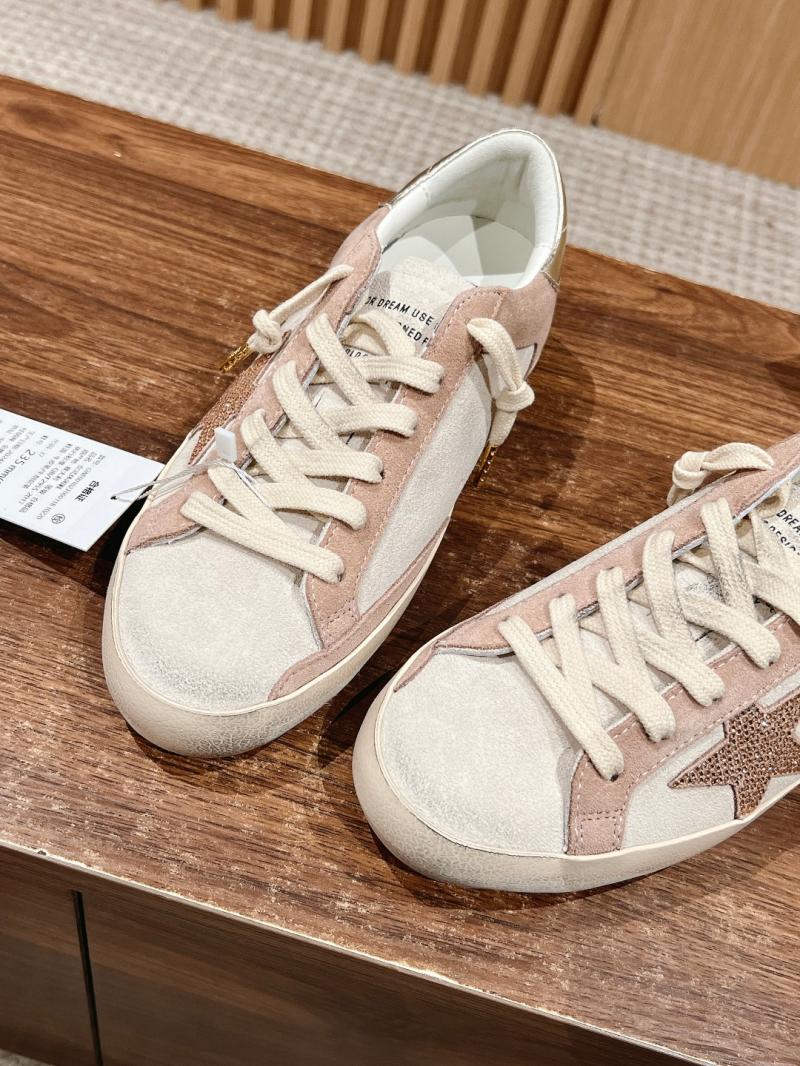 Golden Goose Sneakers SGS22005