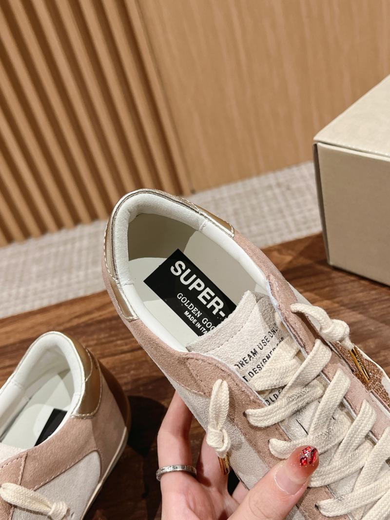 Golden Goose Sneakers SGS22005