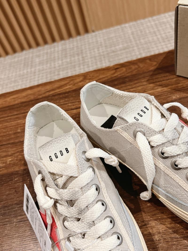 Golden Goose Sneakers SGS22006