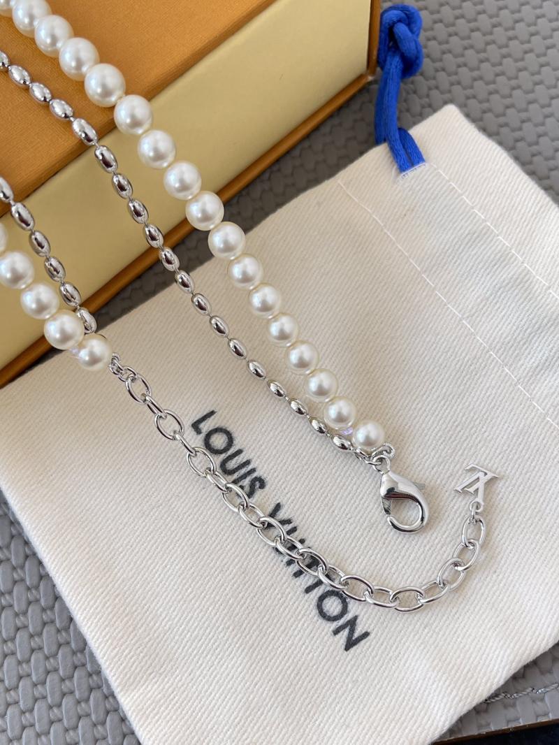 Louis Vuitton Necklace LN123002