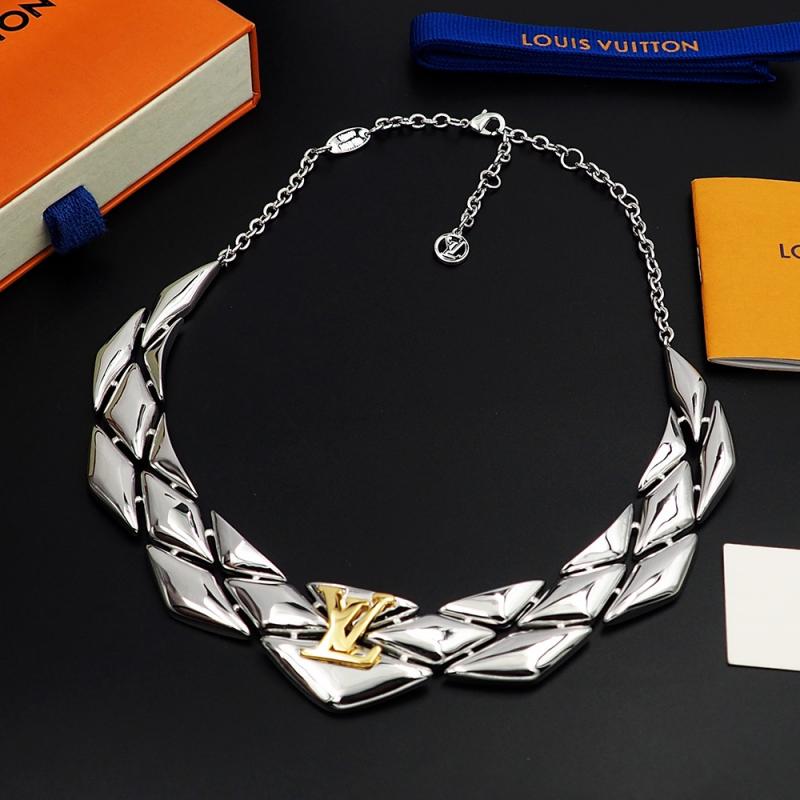 Louis Vuitton Necklace LVN122701