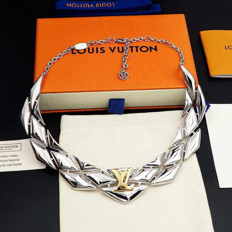 Louis Vuitton Necklace LVN122701