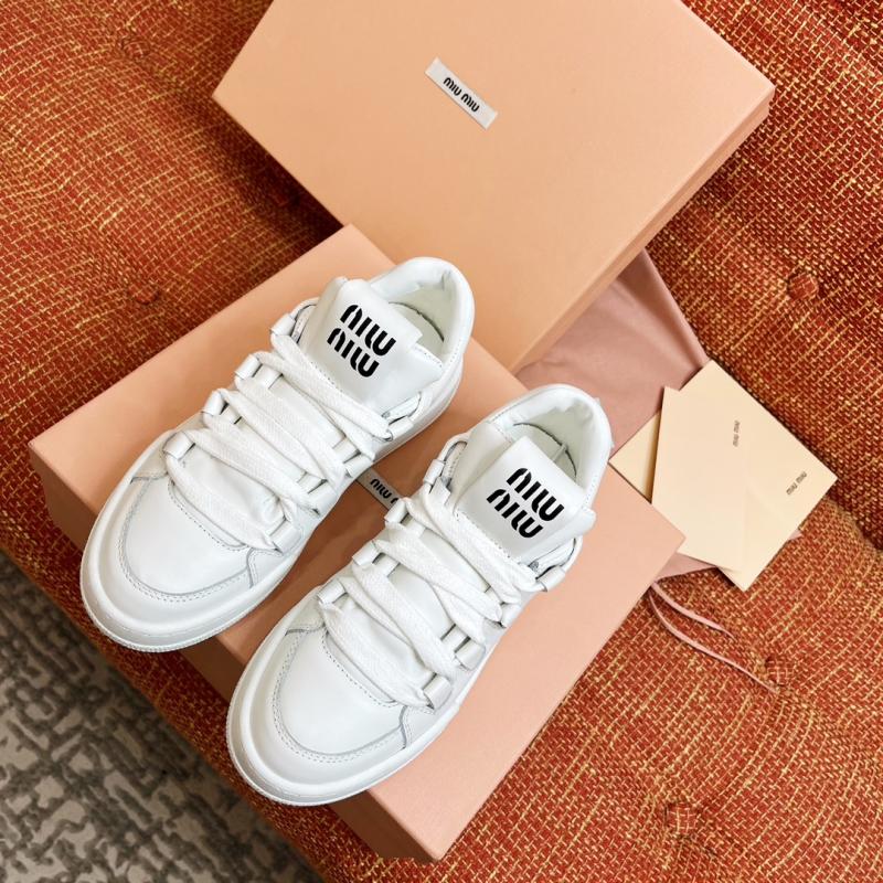 Miu Miu Sneakers SMS21601