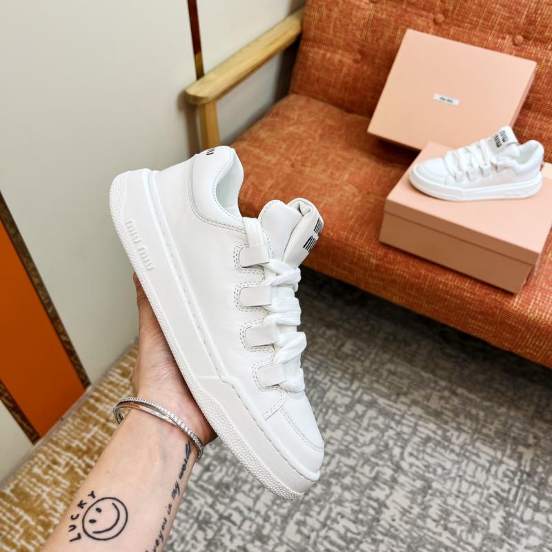 Miu Miu Sneakers SMS21601