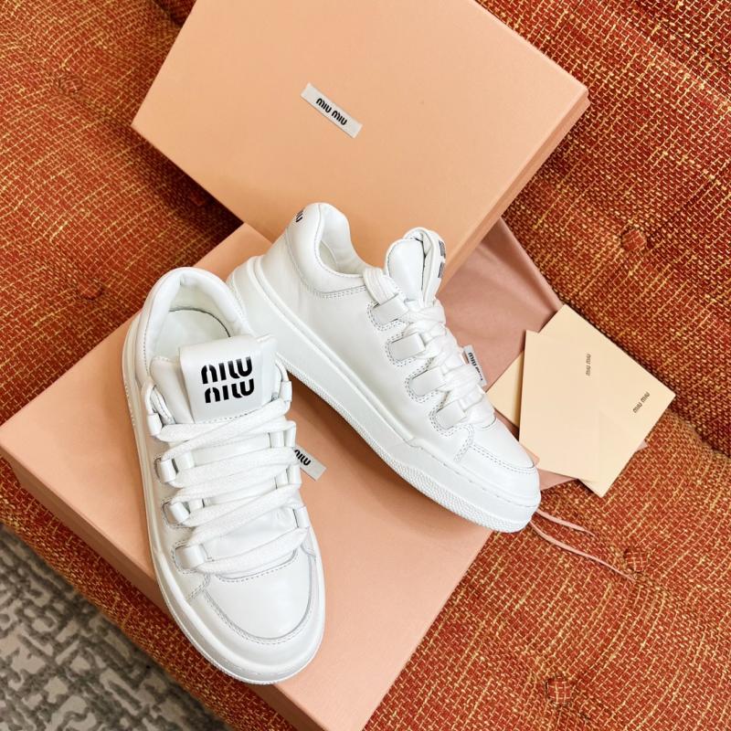 Miu Miu Sneakers SMS21601