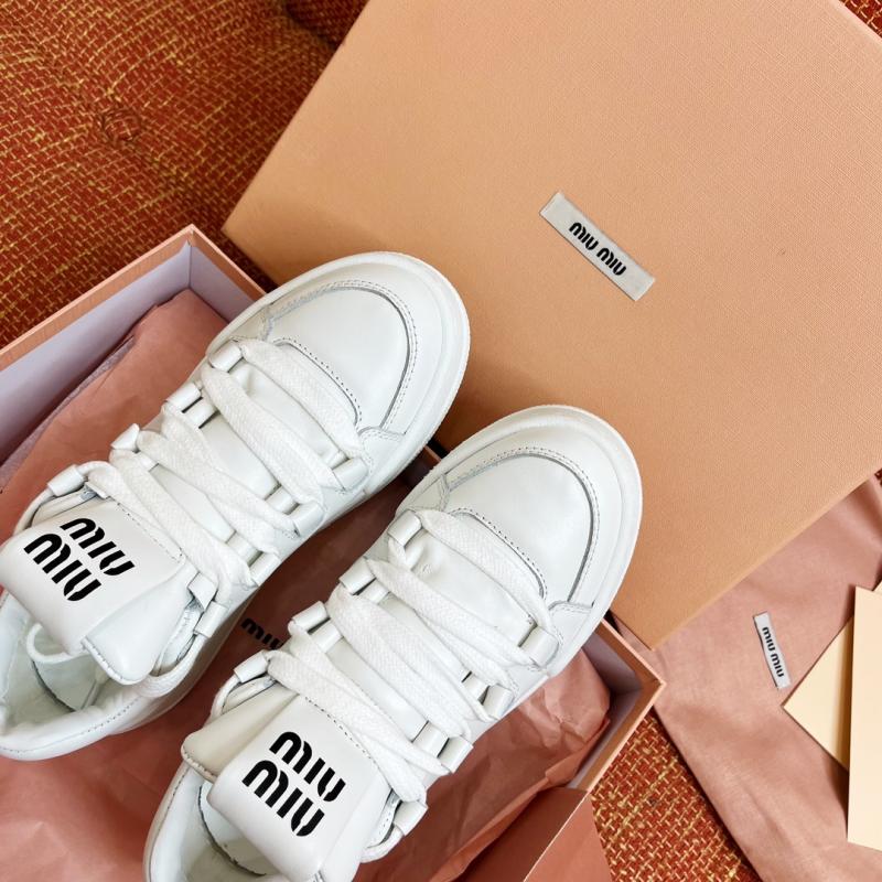 Miu Miu Sneakers SMS21601