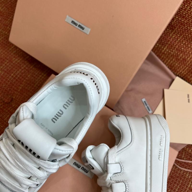 Miu Miu Sneakers SMS21601