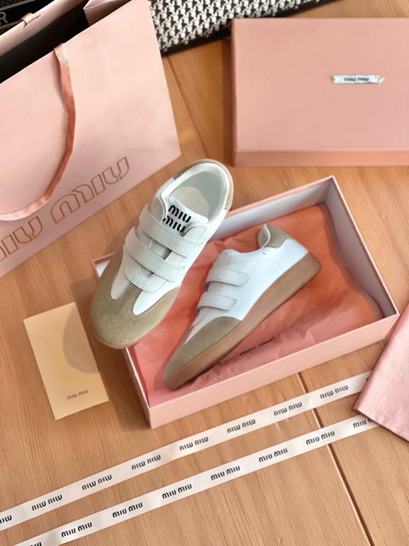 Miu Miu Sneakers SMS21901