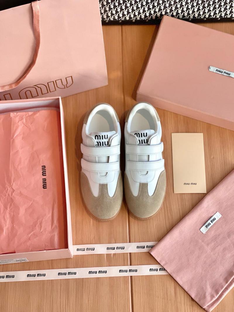 Miu Miu Sneakers SMS21901