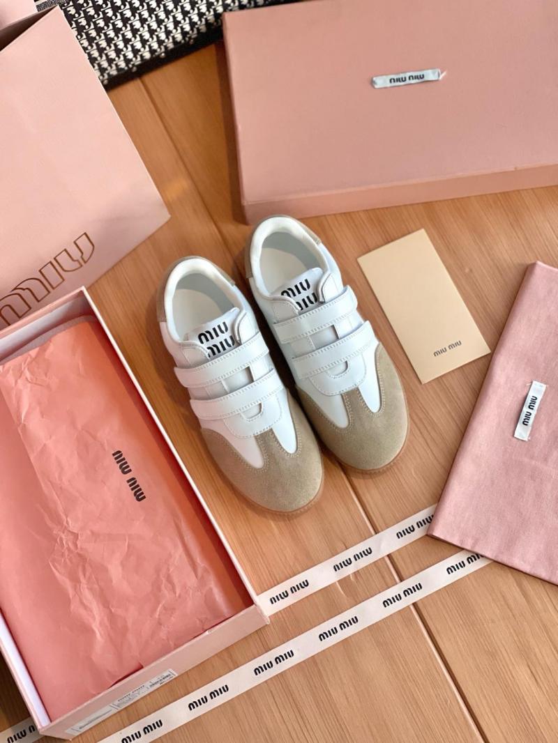 Miu Miu Sneakers SMS21901