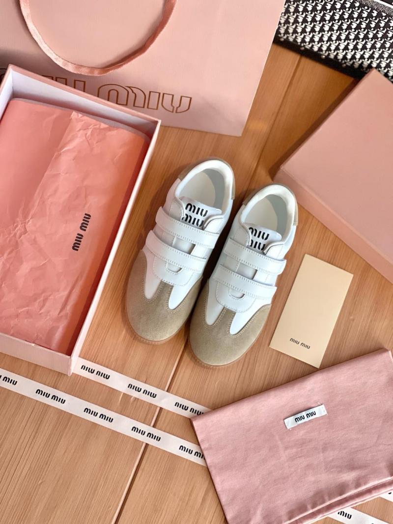 Miu Miu Sneakers SMS21901