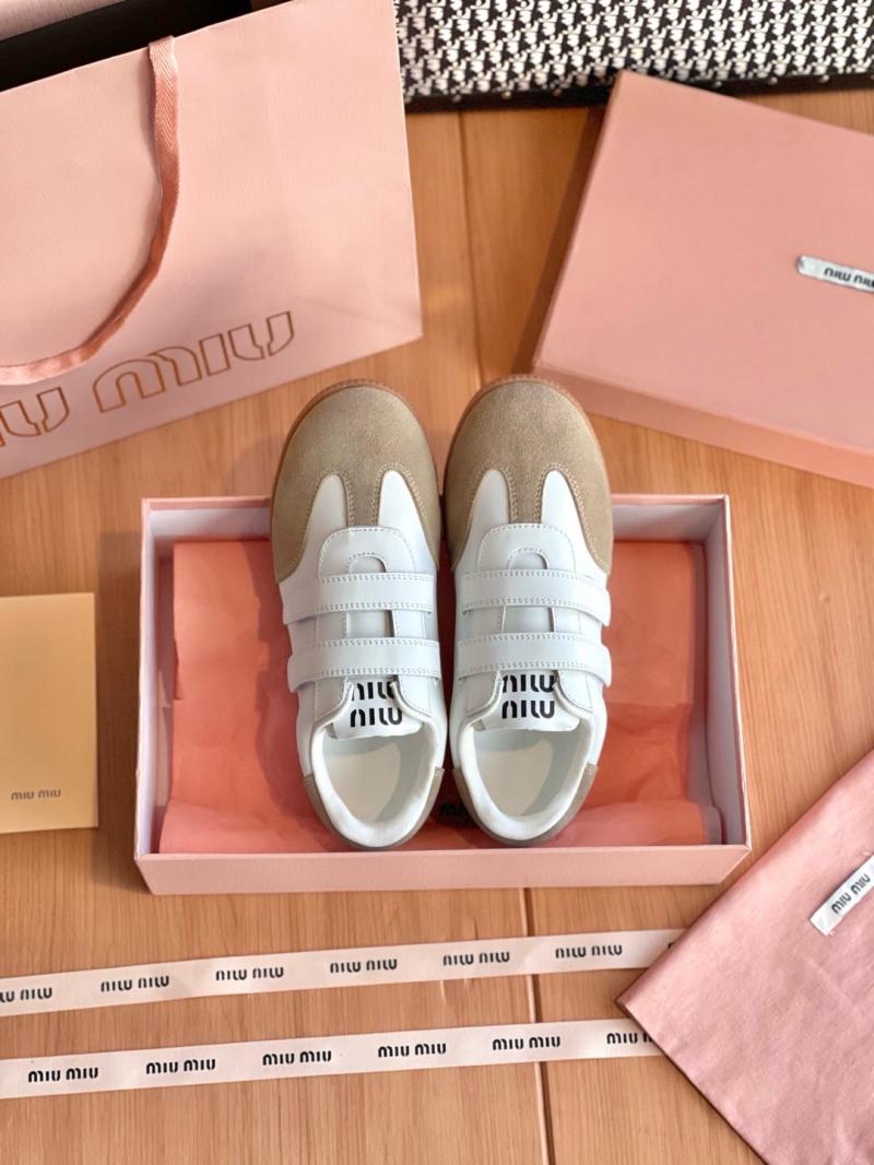 Miu Miu Sneakers SMS21901