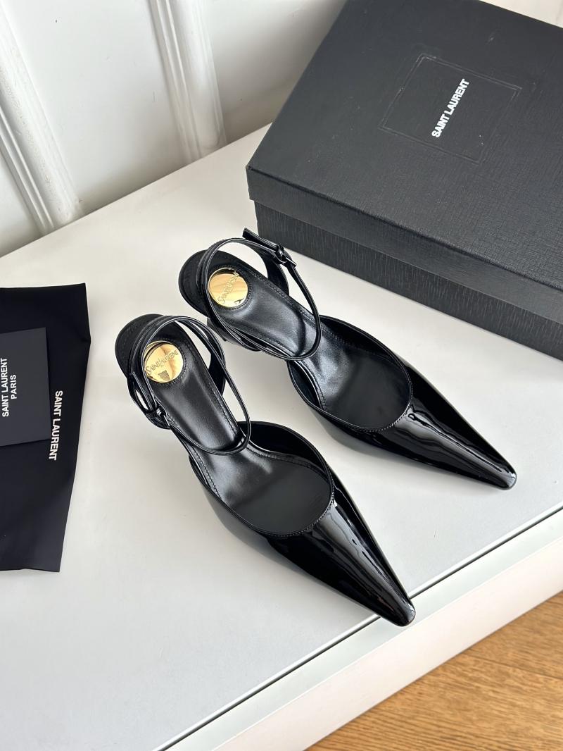 Saint Laurent Pumps SCP122101