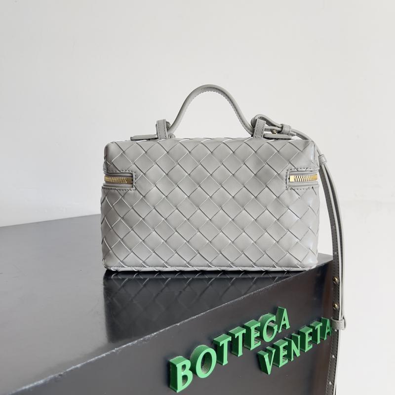 Bottega Veneta Bang Bang Vanity Case B789109 Sterling