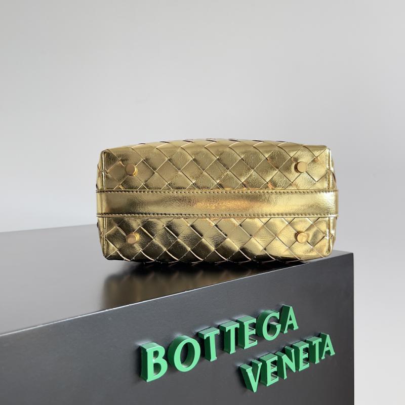 Bottega Veneta Intreccio Leather Toiletry Bag B754443 Gold