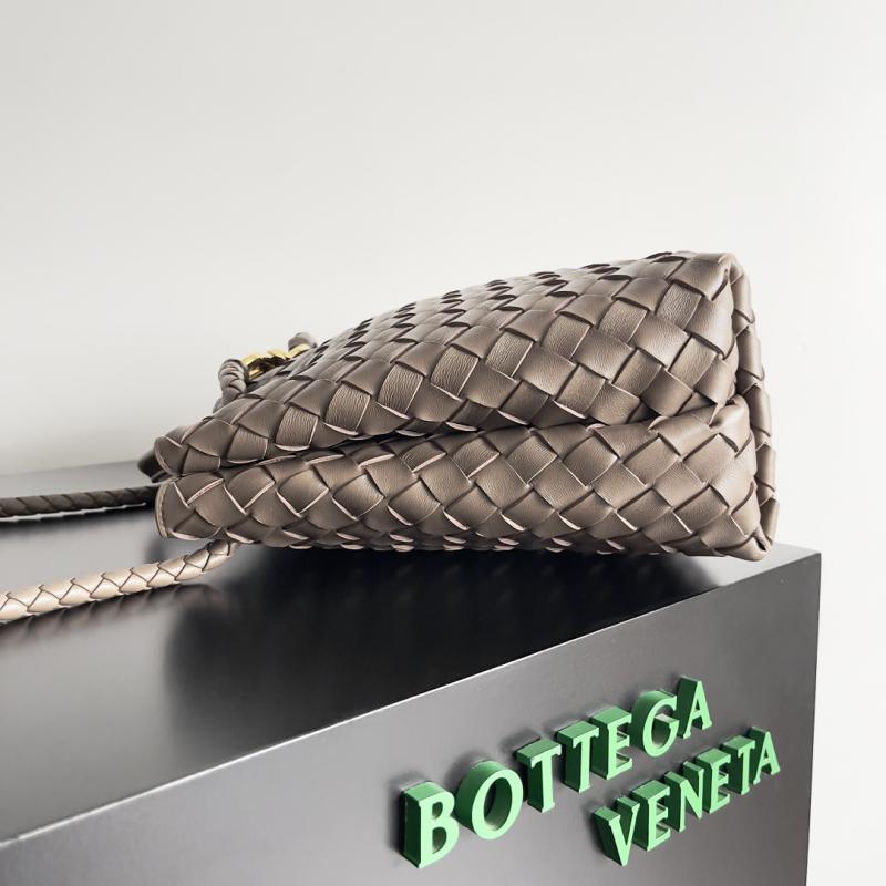 Bottega Veneta Medium Andiamo Tote Bag B743572 Pinecone