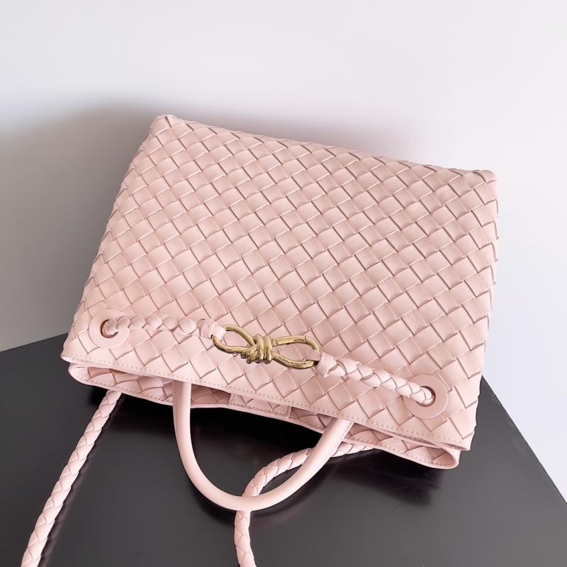 Bottega Veneta Medium Andiamo Tote Bag B743572 Pink