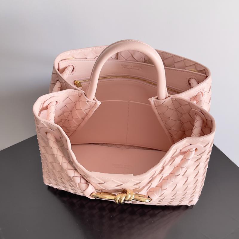 Bottega Veneta Medium Andiamo Tote Bag B743572 Pink