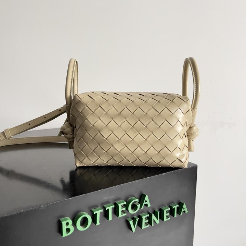 Bottega Veneta Small Avenue Loop Bag 796615 Beige