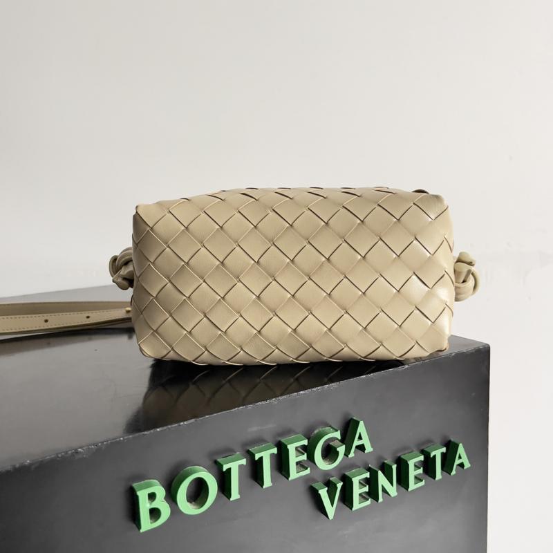 Bottega Veneta Small Avenue Loop Bag 796615 Beige