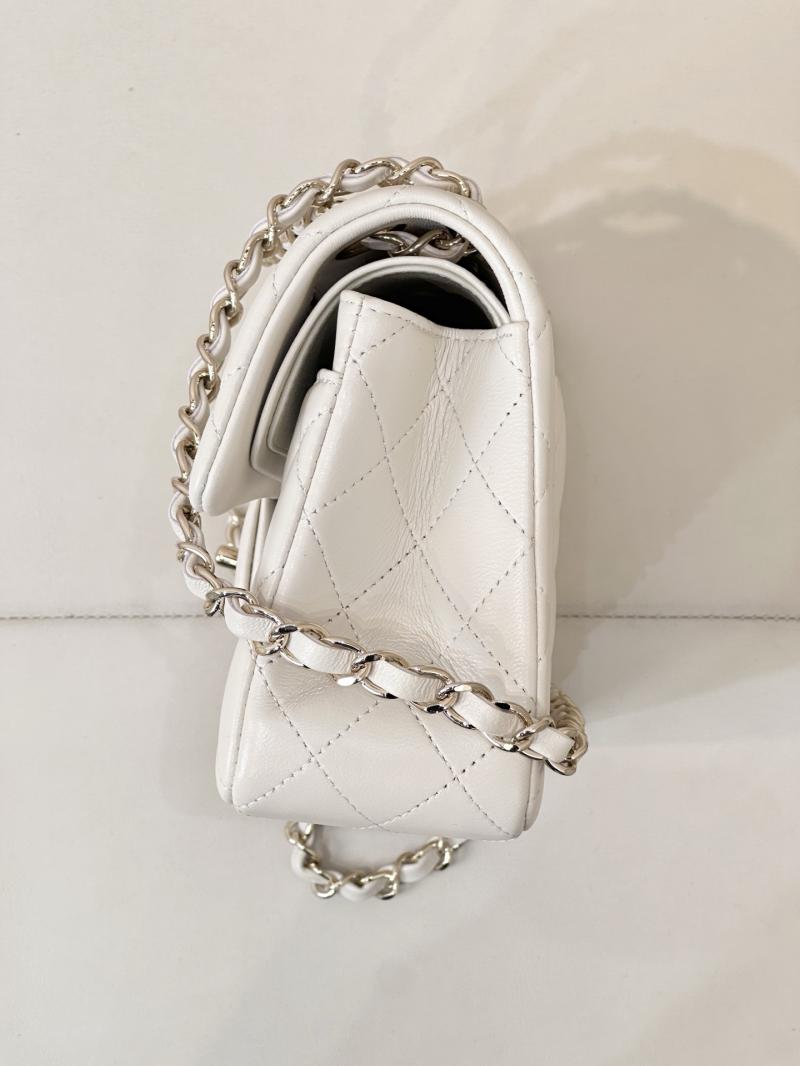 Medium Chanel Lambskin Flap Bag A01112 Cream