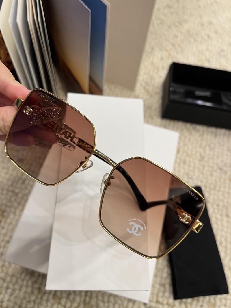 Chanel Sunglasses CH4226