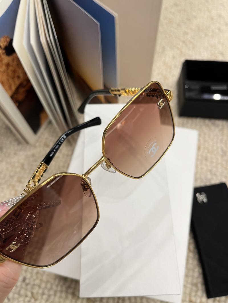 Chanel Sunglasses CH4226