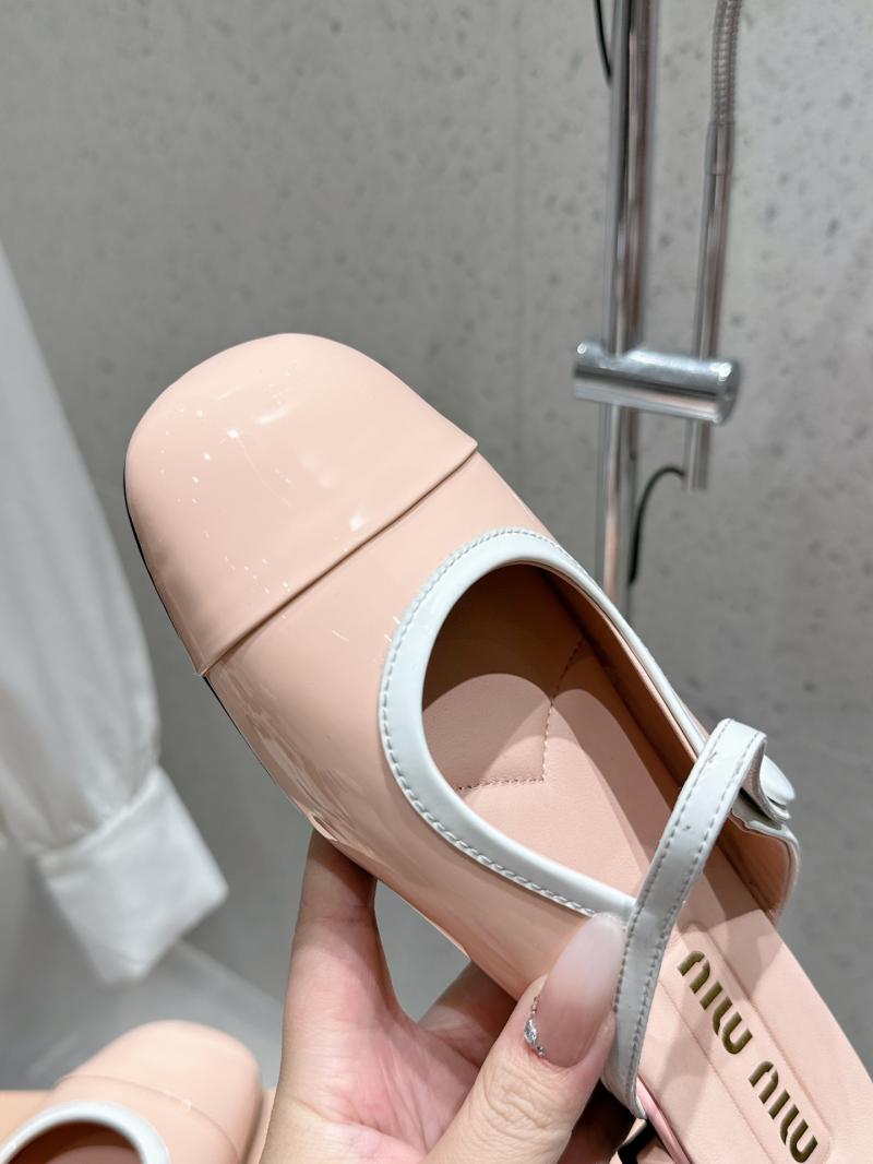 Miu Miu Slippers SMS22201