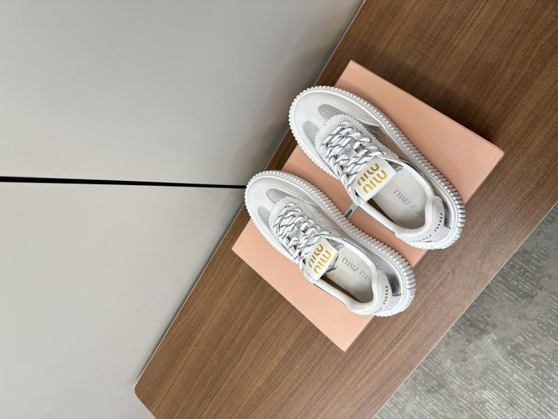 Miu Miu Sneakers SMS22004