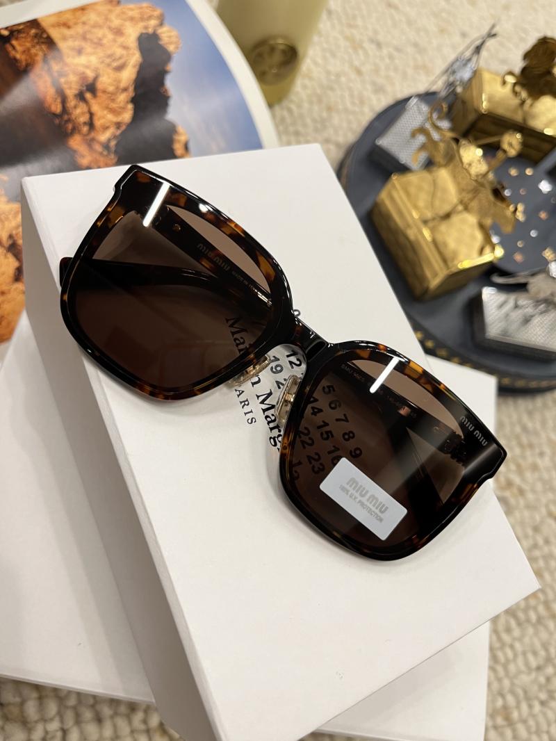 Miu Miu Sunglasses SMU18ZS